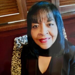 Meet your Posher, Alicia